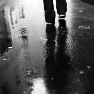 Walking_in_the_rain____by_Chobonaut